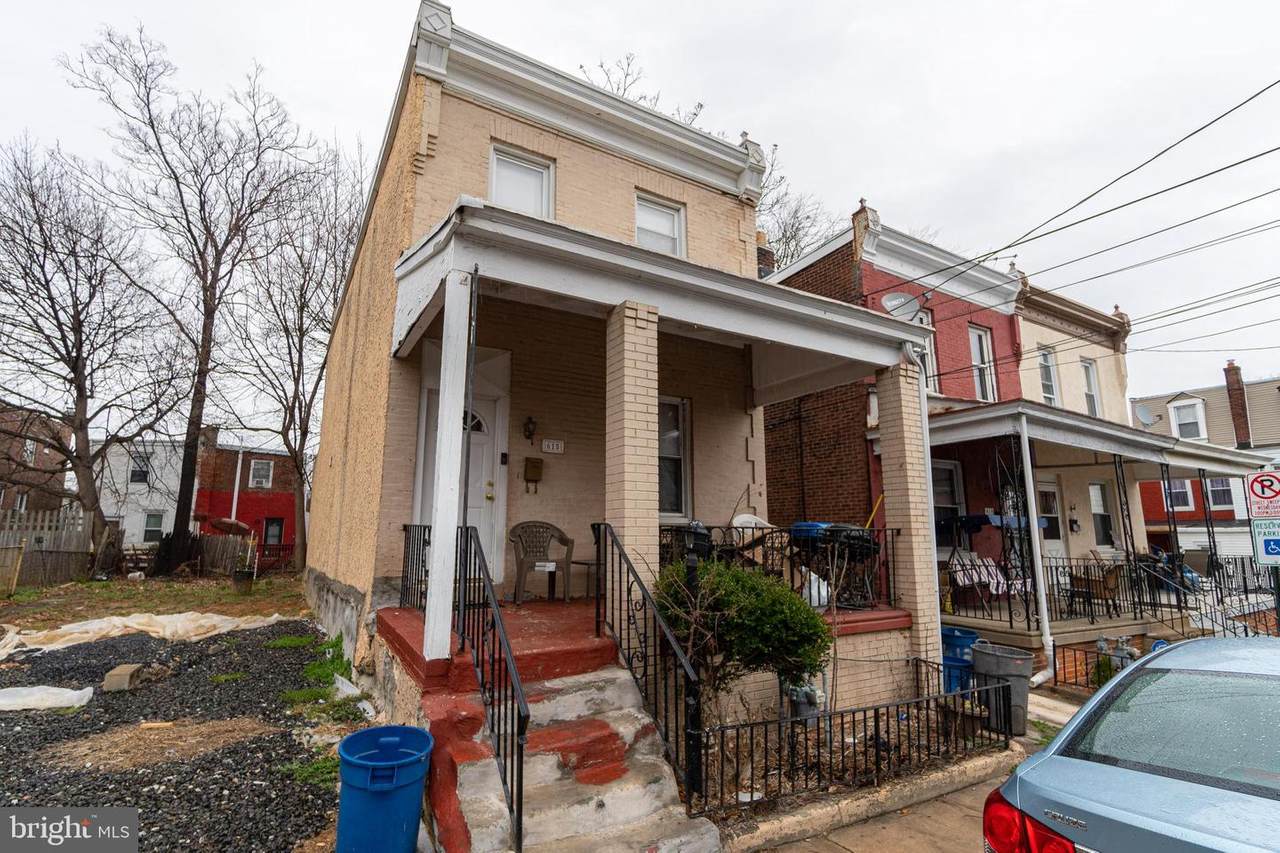 615 Darby Terrace - Photo 1