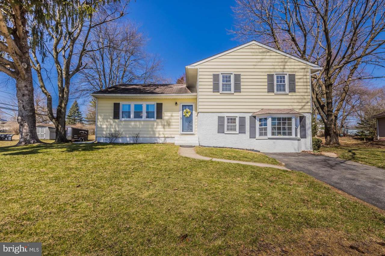 943 Cedarwood Avenue - Photo 1