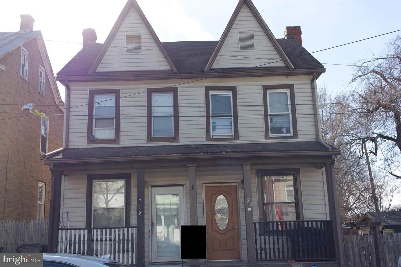 718 19TH Street - Photo 1