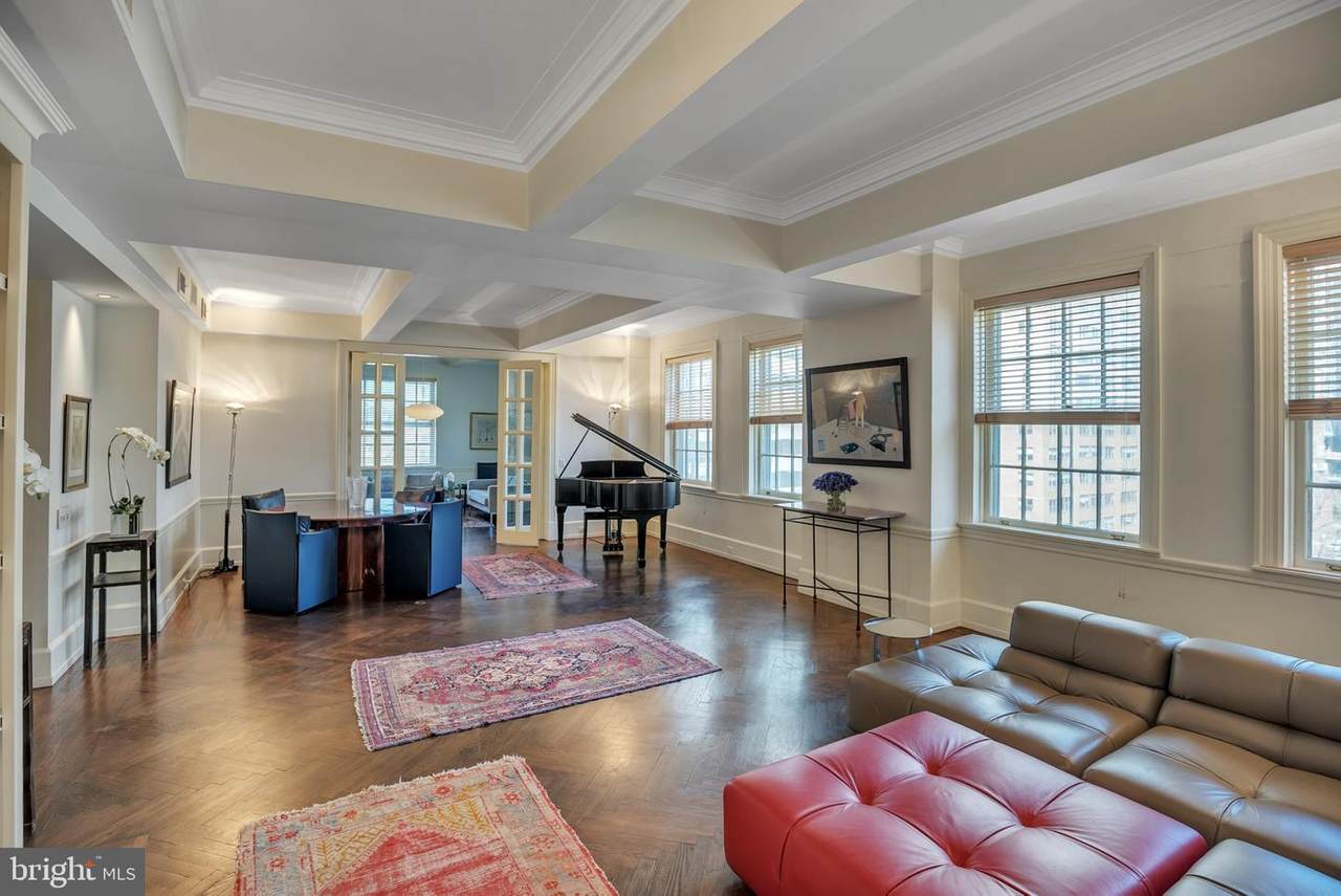 1900 Rittenhouse Square - Photo 1