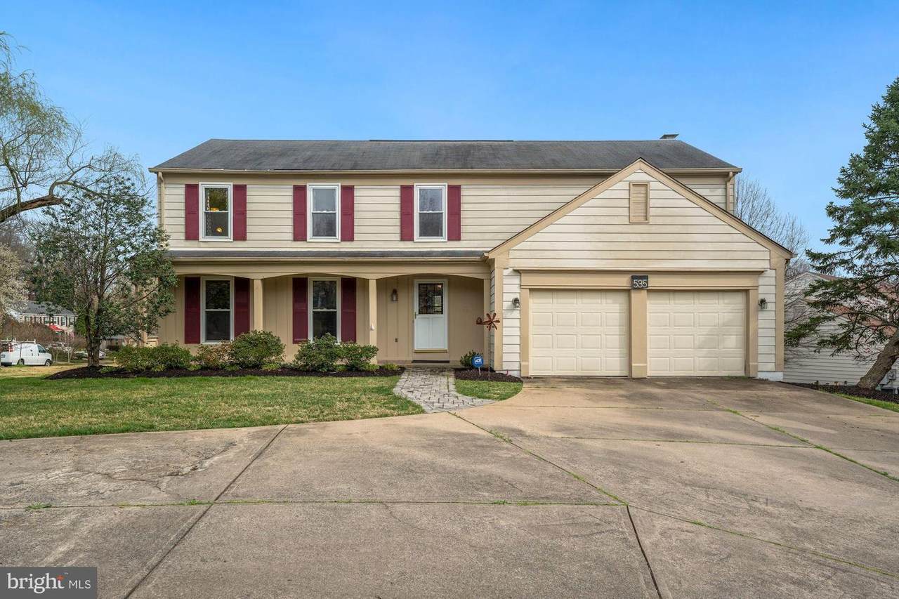 535 Fort Williams Parkway - Photo 1