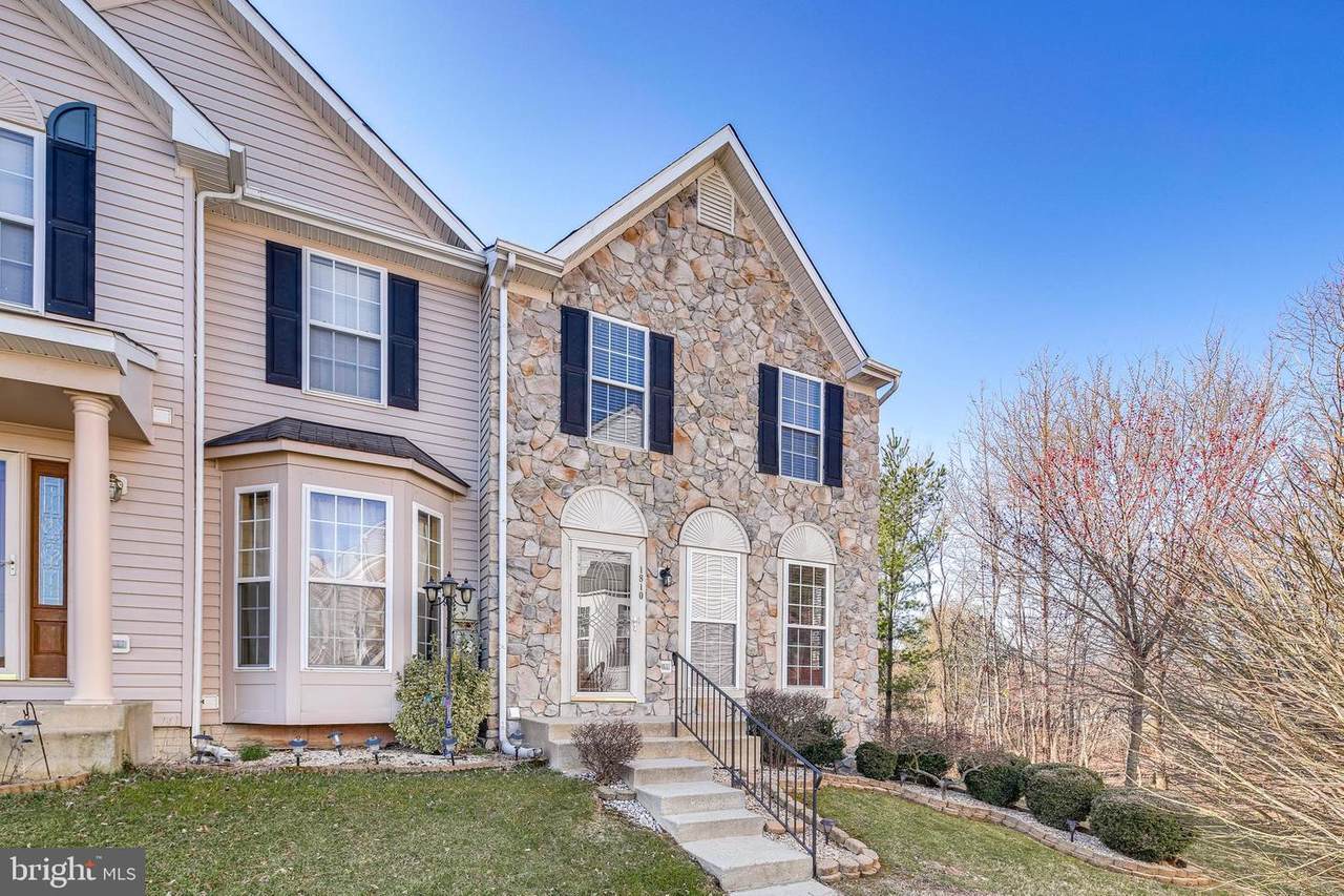 1810 Goldsborough Lane - Photo 1