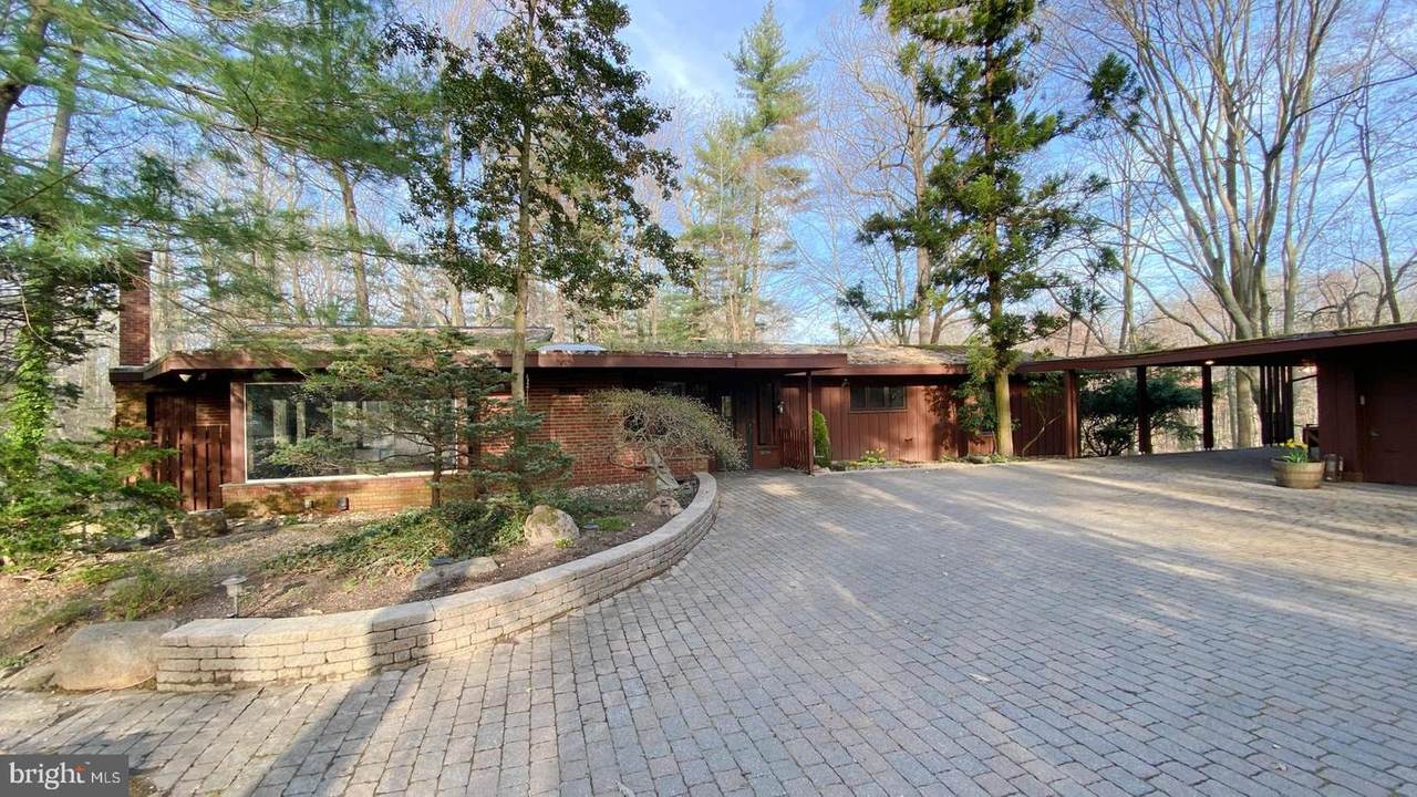 307 Stockton Avenue - Photo 1