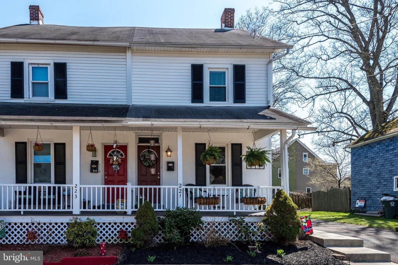 221 Marshall Street - Photo 1