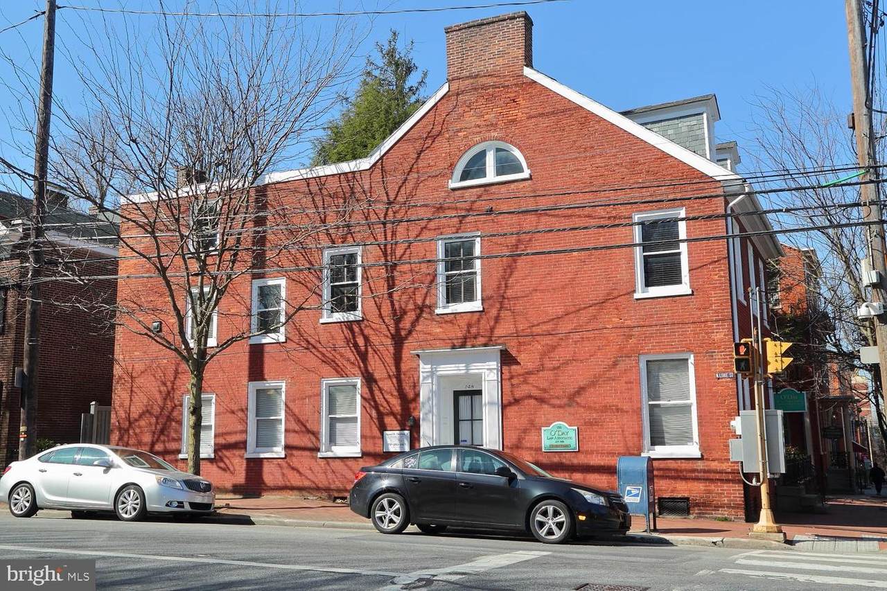 158 Chestnut Street - Photo 1