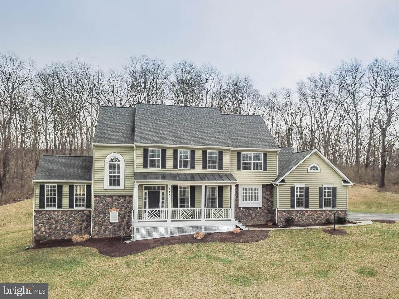 244 Spartan Court - Photo 1