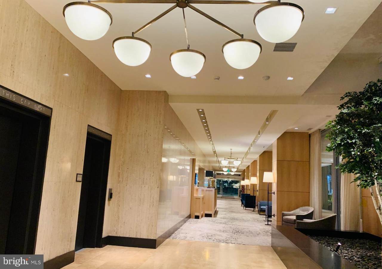 224-30 Rittenhouse Square - Photo 1