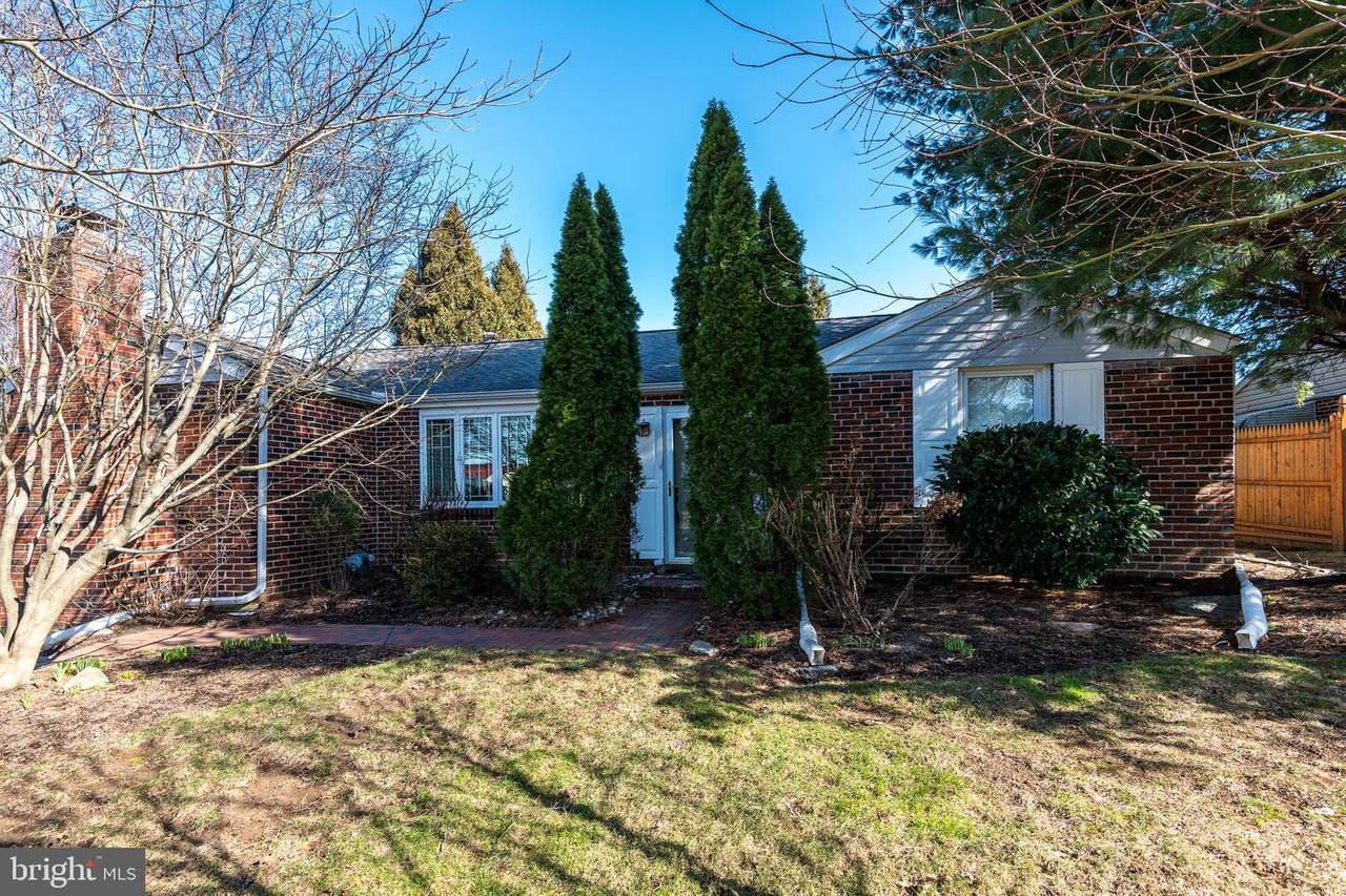 1923 Smith Avenue - Photo 1