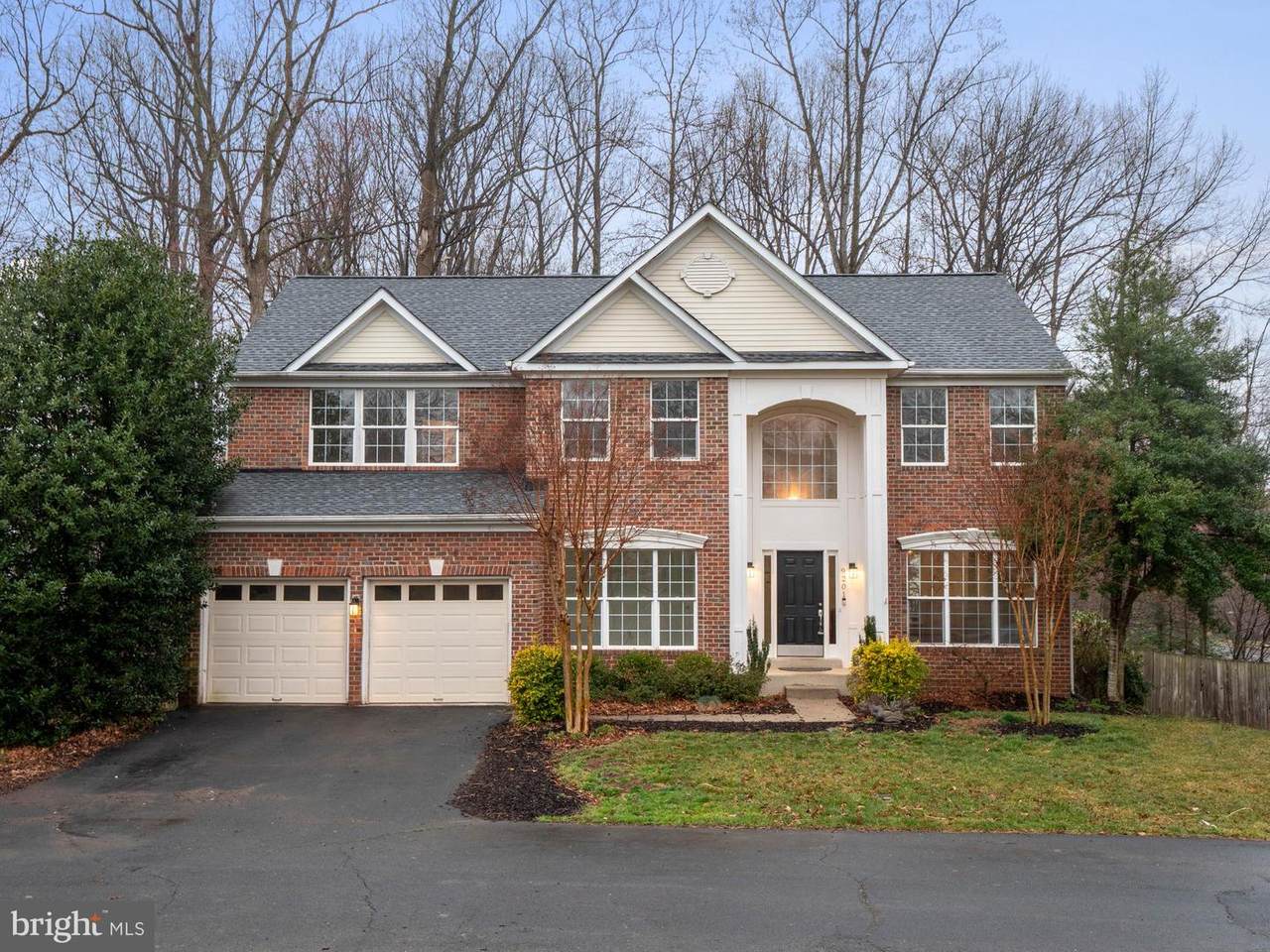 9201 Golf Court - Photo 1