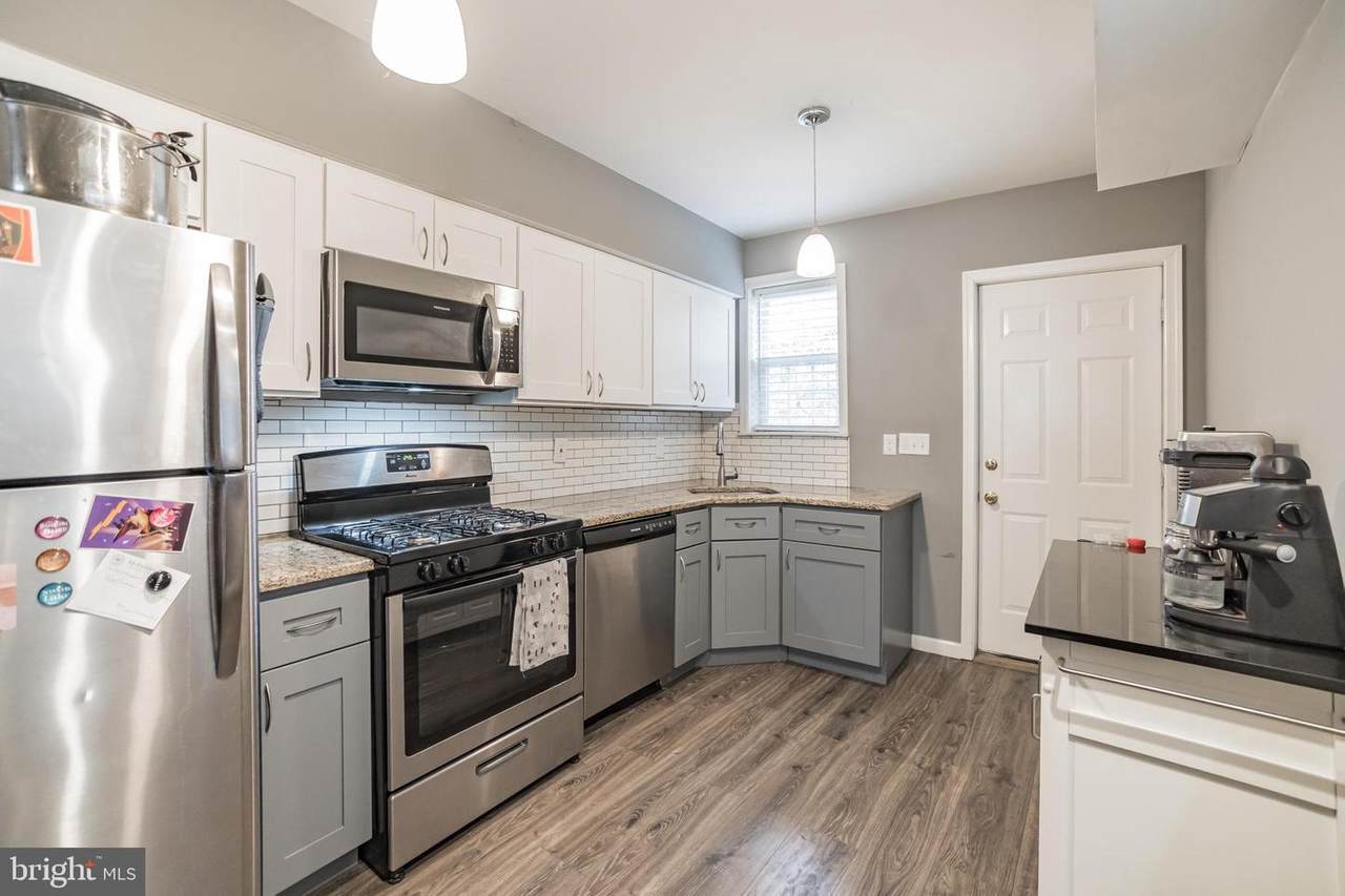 3849 Mount Vernon Street - Photo 1