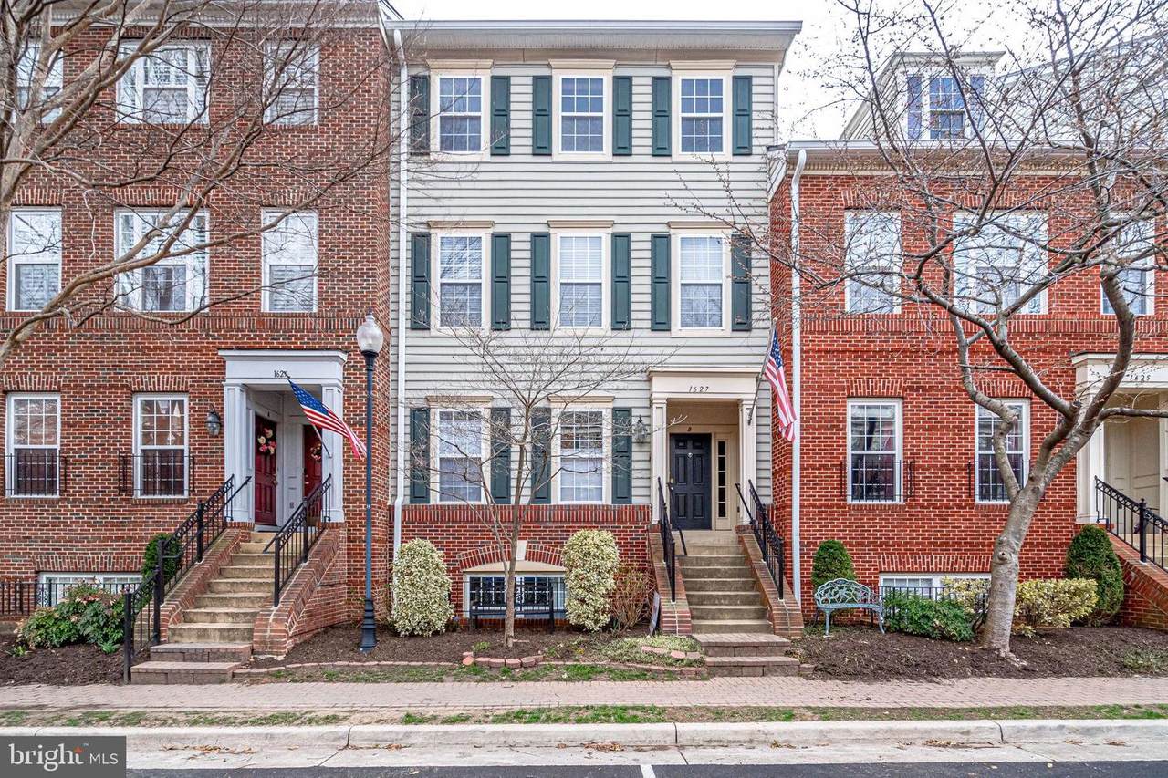 1627 Hunting Creek Drive - Photo 1