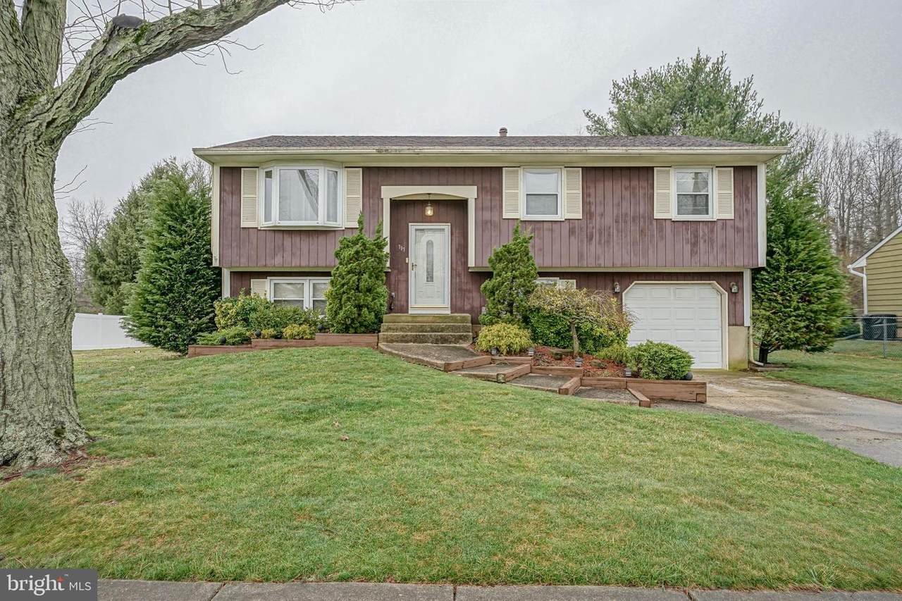 117 Hampshire Drive - Photo 1