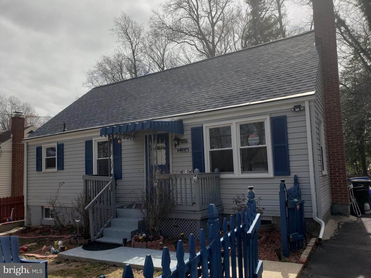 615 Rosemere Avenue - Photo 1