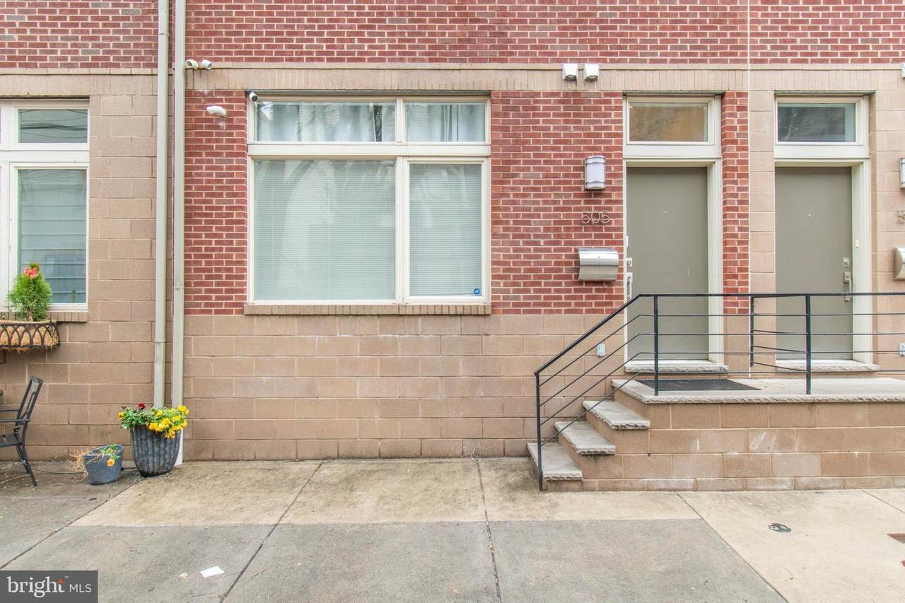 505 Montrose Street - Photo 1