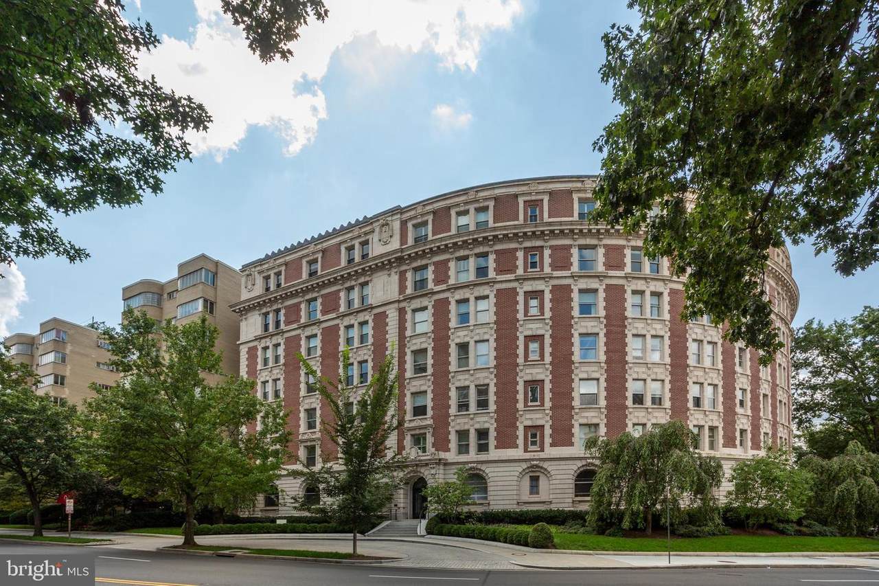 2126 Connecticut Avenue - Photo 1