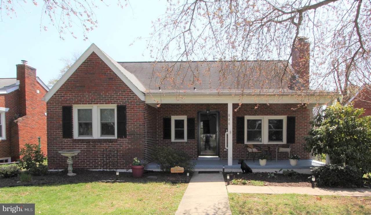 604 Lee Place - Photo 1