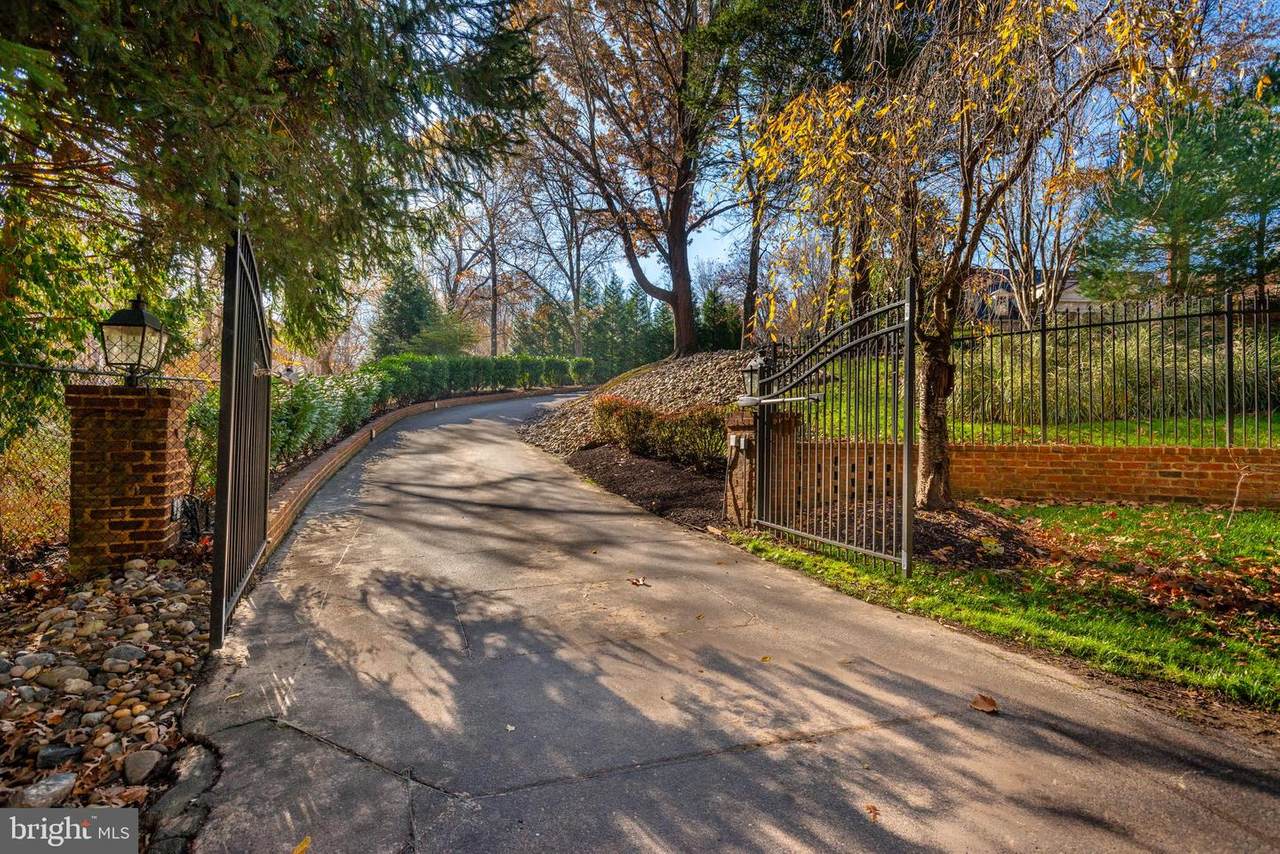 11811 Piney Glen Lane - Photo 1