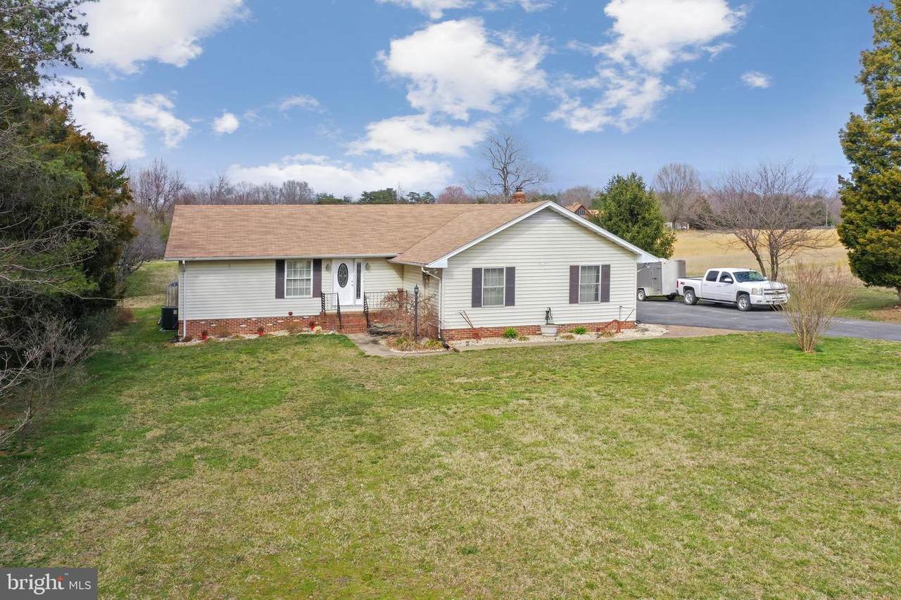 909 White Oak Road - Photo 1