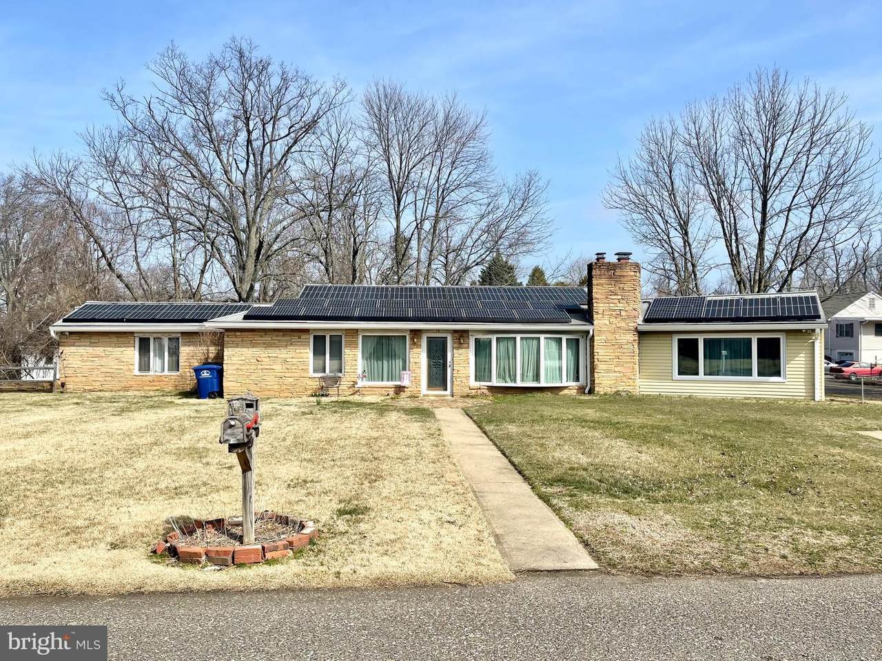 19 Spruce Avenue - Photo 1