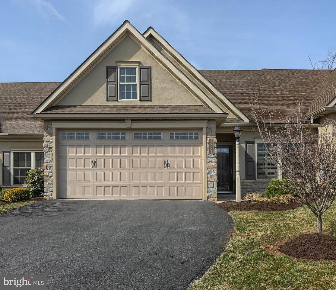 1227 Cantebury Drive - Photo 1