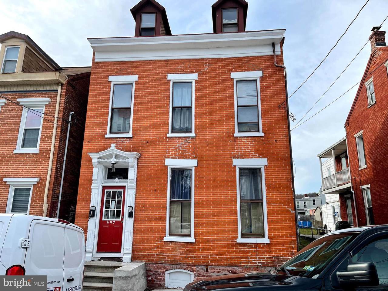 647 Walnut Street - Photo 1