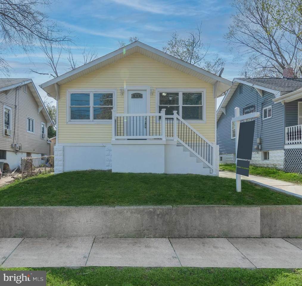 3404 40TH Avenue - Photo 1