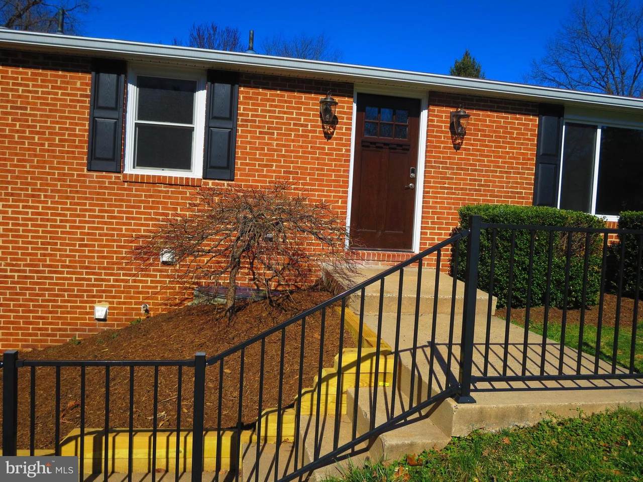 9813 Moyer Road - Photo 1