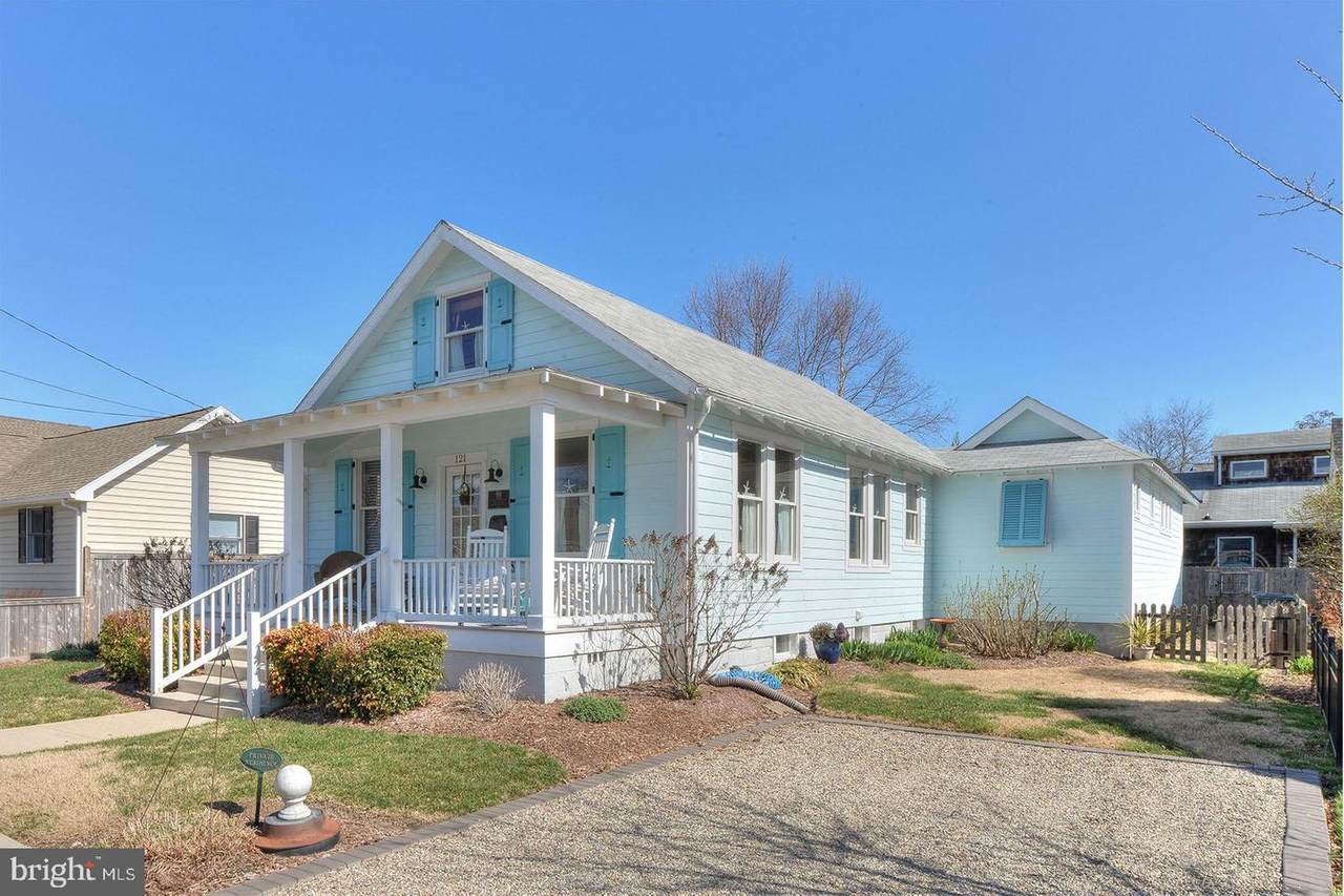 121 3RD Street - Photo 1