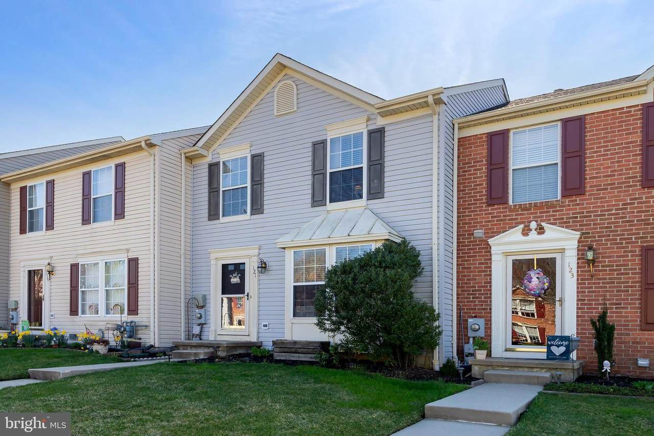 121 Liberty Way - Photo 1