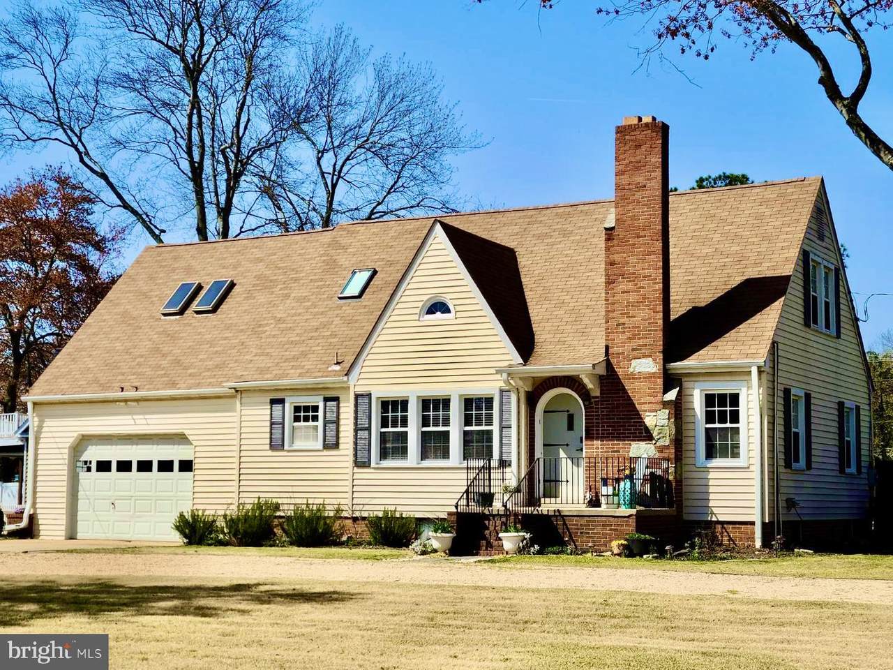 304 Cecil Street - Photo 1