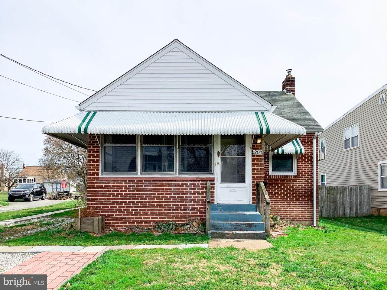 1202 Spruce Ave - Photo 1