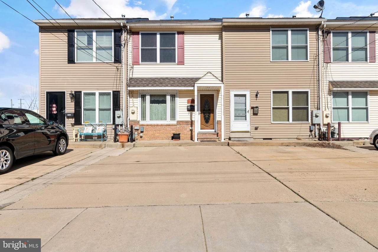 3528 Edgemont Street - Photo 1