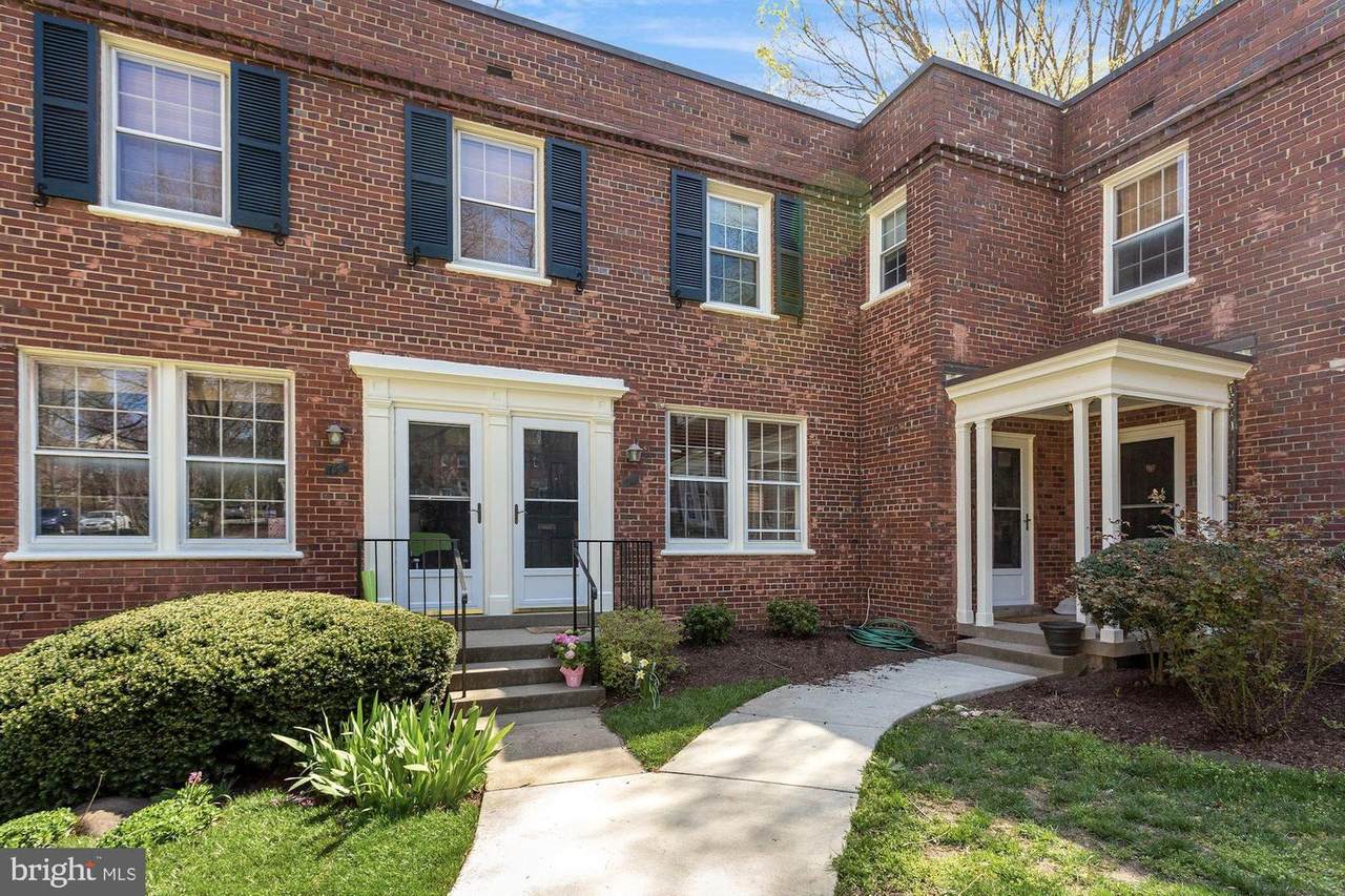 1201 Barton Street - Photo 1