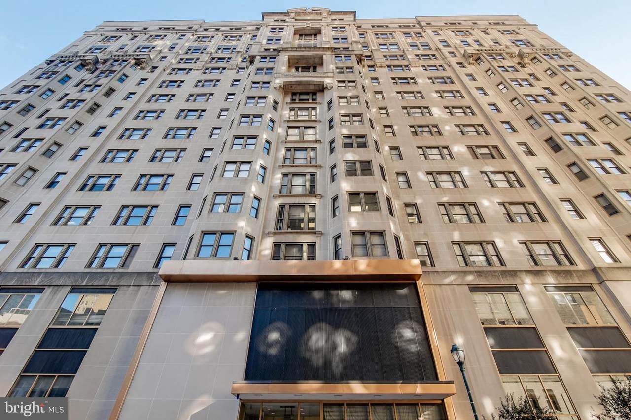 135 19TH Street - Photo 1