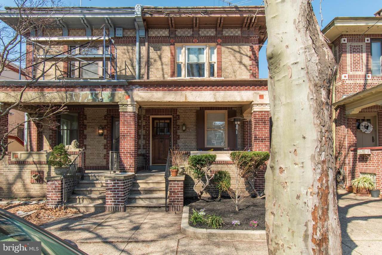 2528 Lambert Street - Photo 1