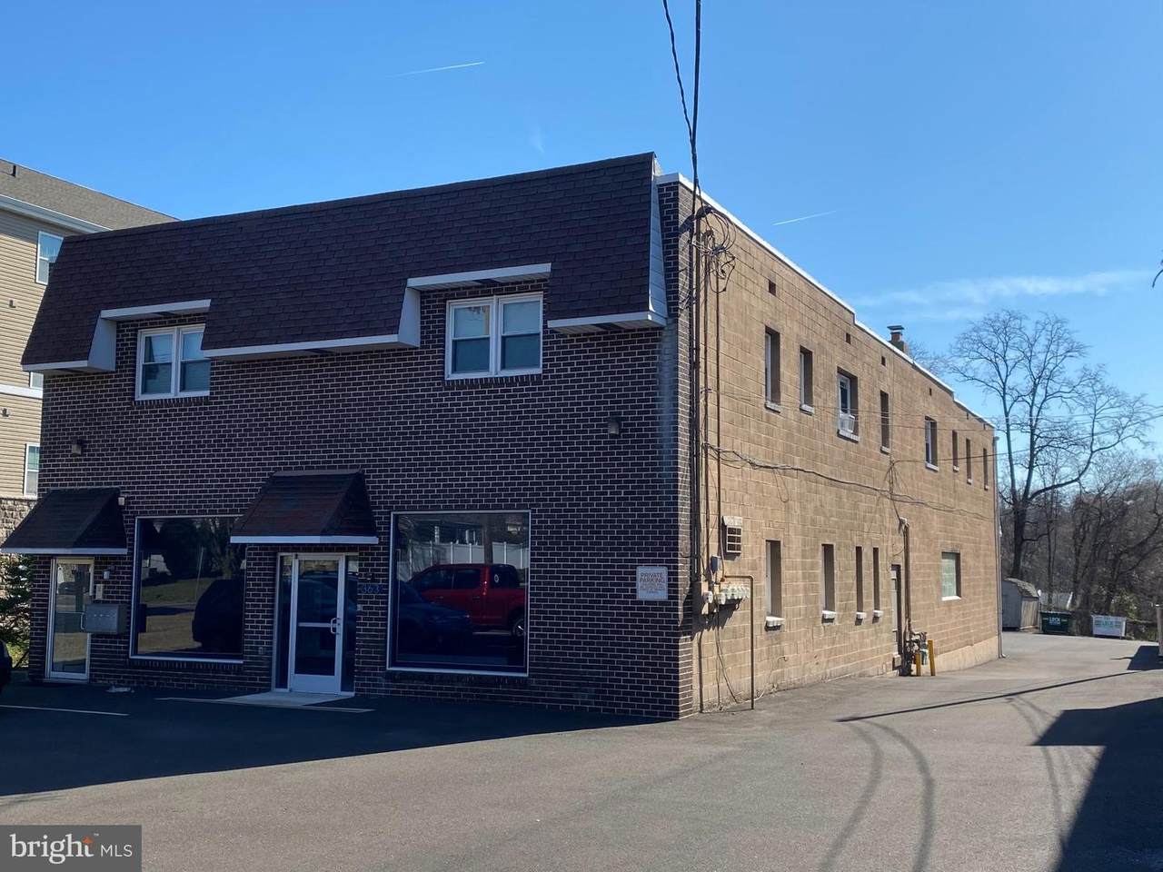 365 York Road - Photo 1