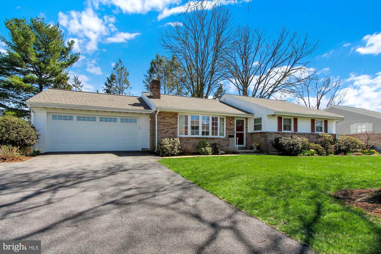 3024 Octagon Avenue - Photo 1