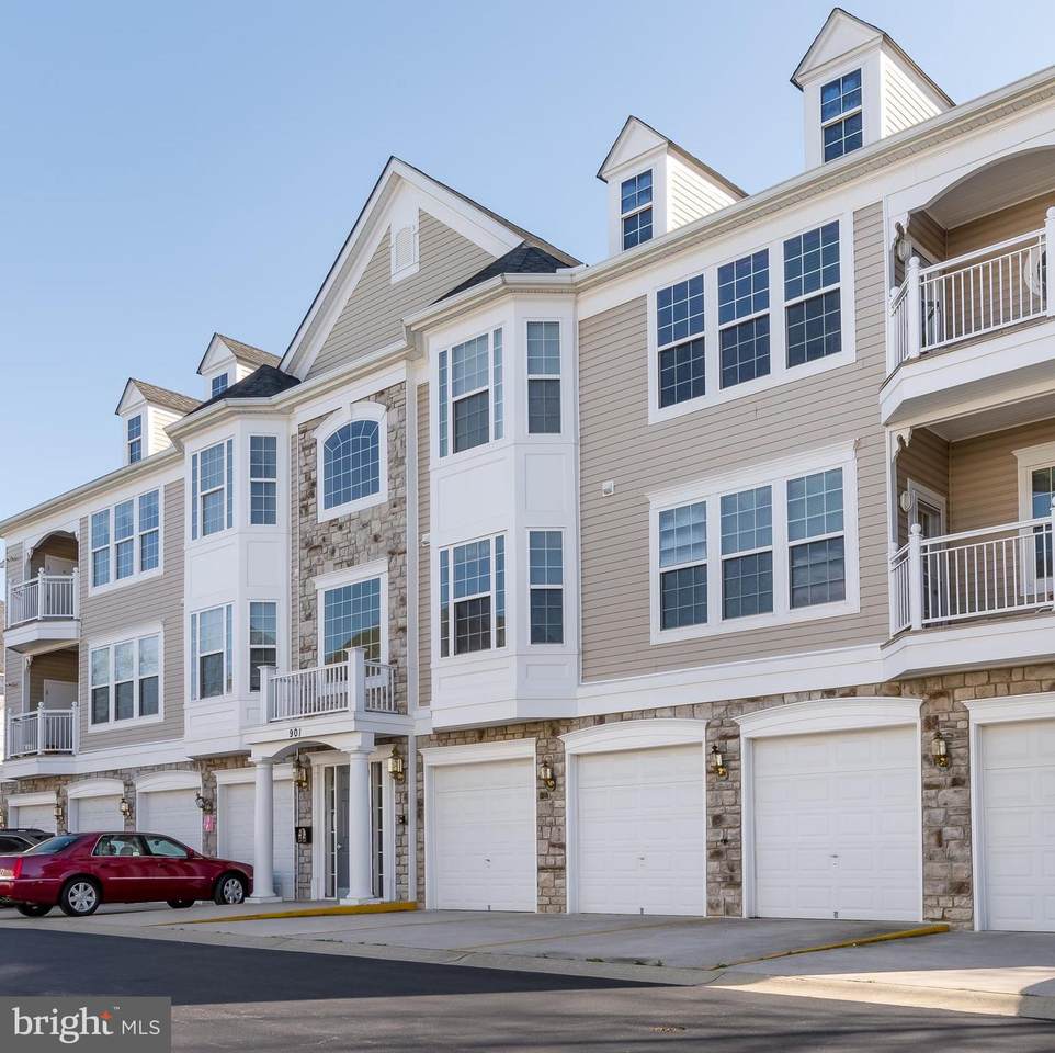 901 Noah Winfield Terrace - Photo 1