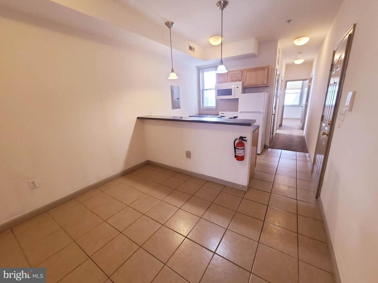 1607 Oxford Street - Photo 1