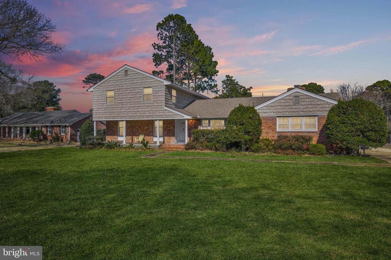 2212 Windward Shore Dr - Photo 1
