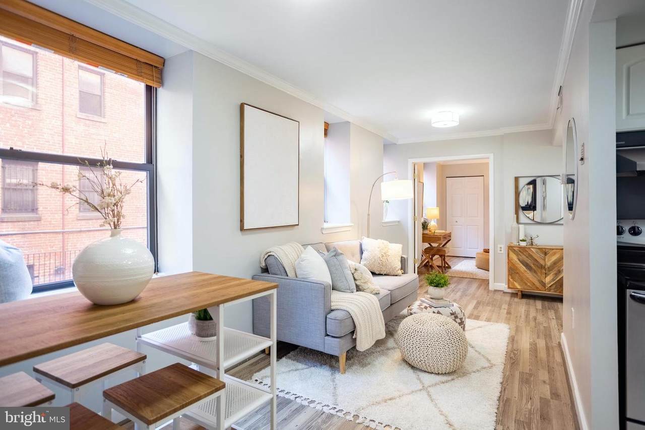 1438 Meridian Place - Photo 1