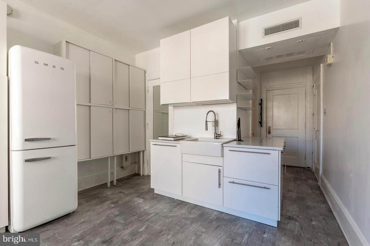 1324 Locust Street - Photo 1
