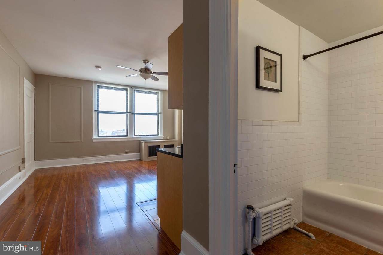 1324 Locust Street - Photo 1