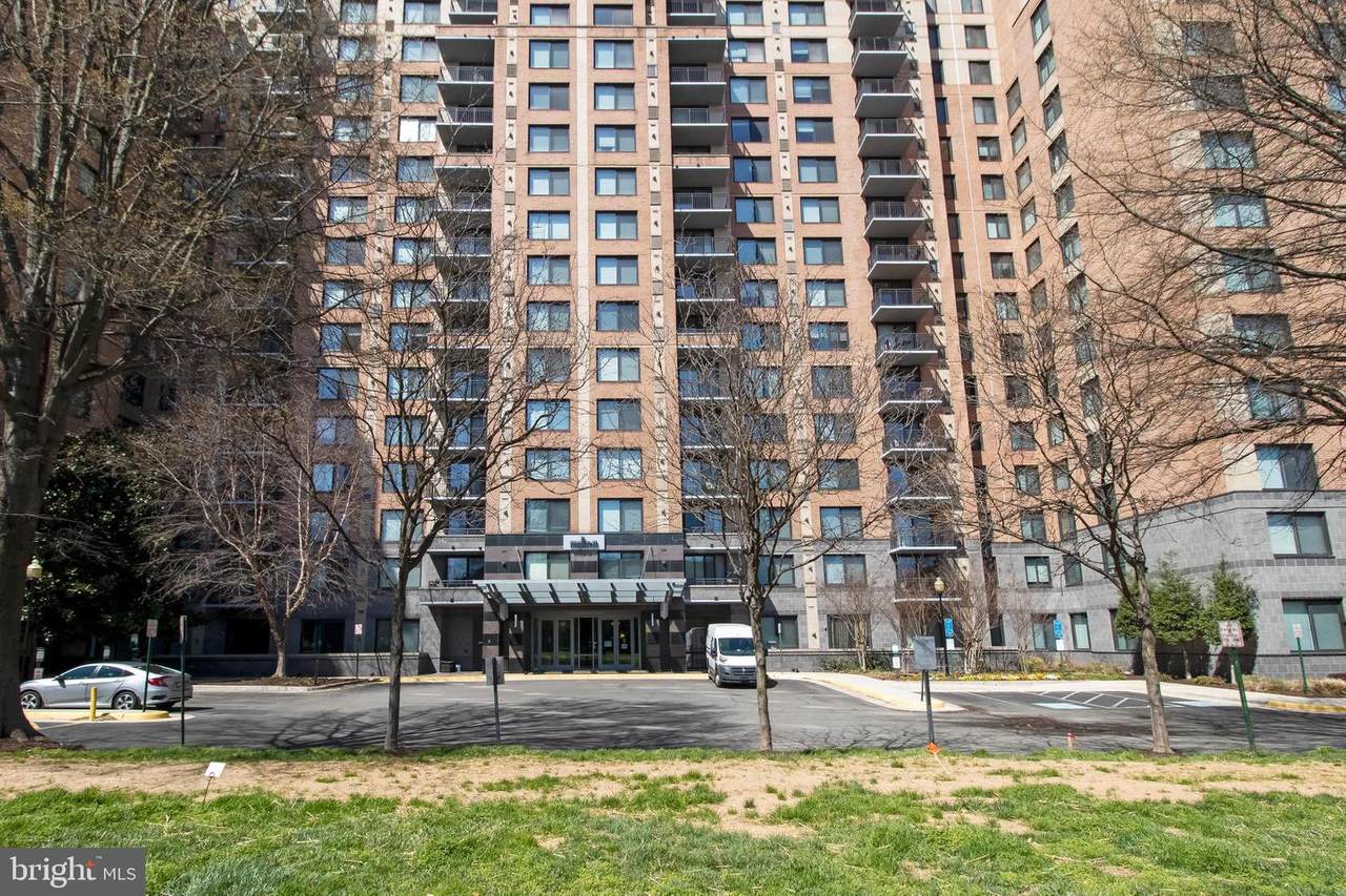 2451 Midtown Avenue - Photo 1