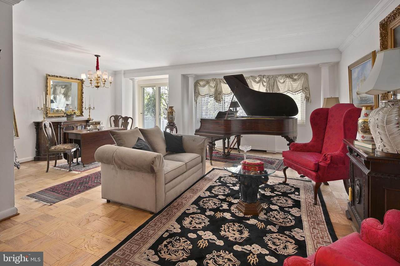 4201 Cathedral Avenue - Photo 1