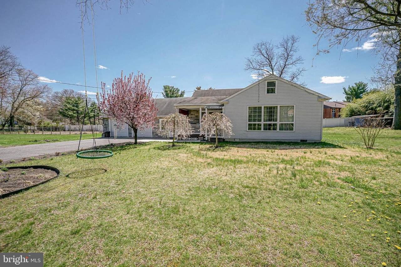 1070 Woodlane Road - Photo 1
