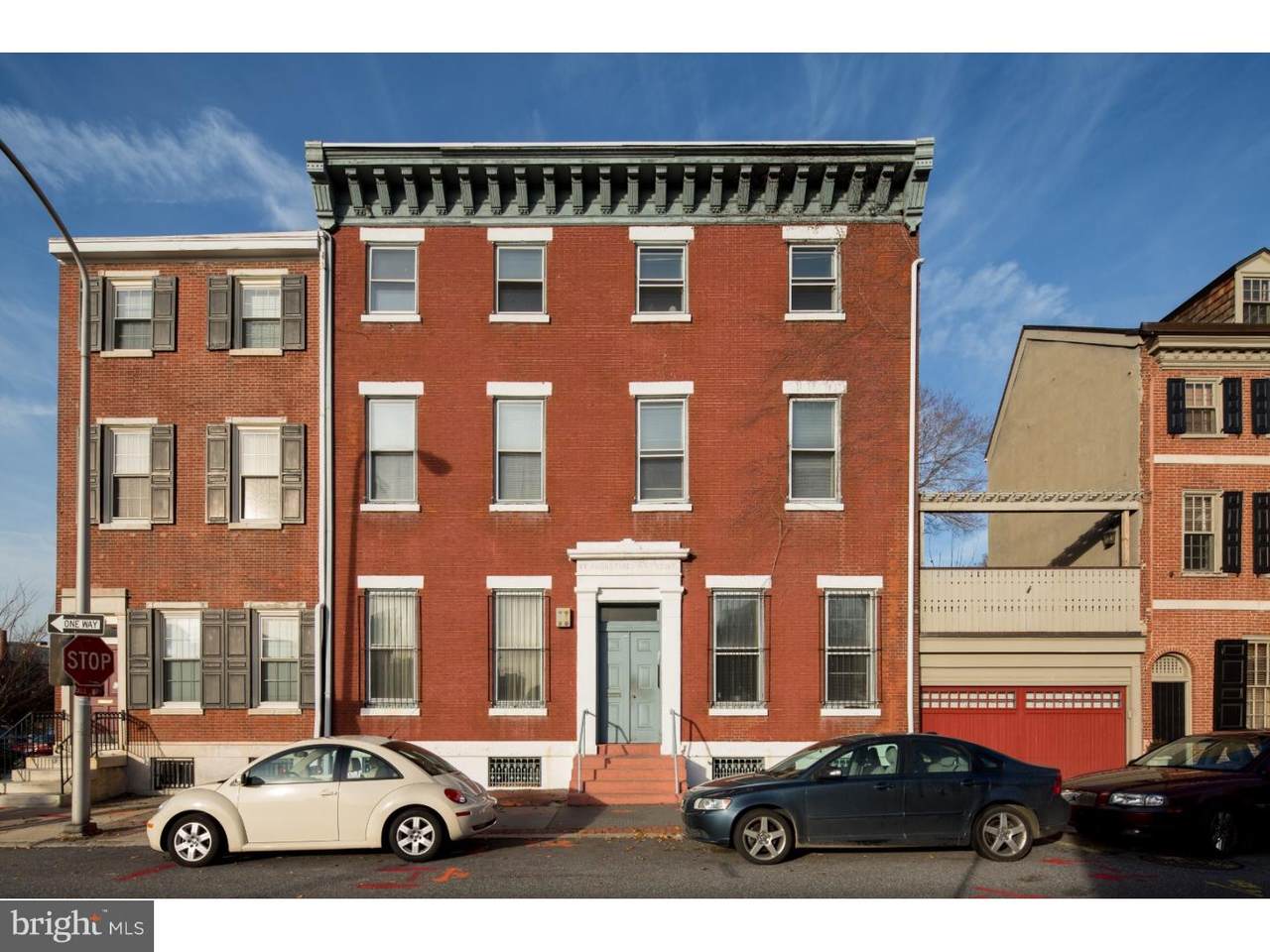 427 Vine Street - Photo 1