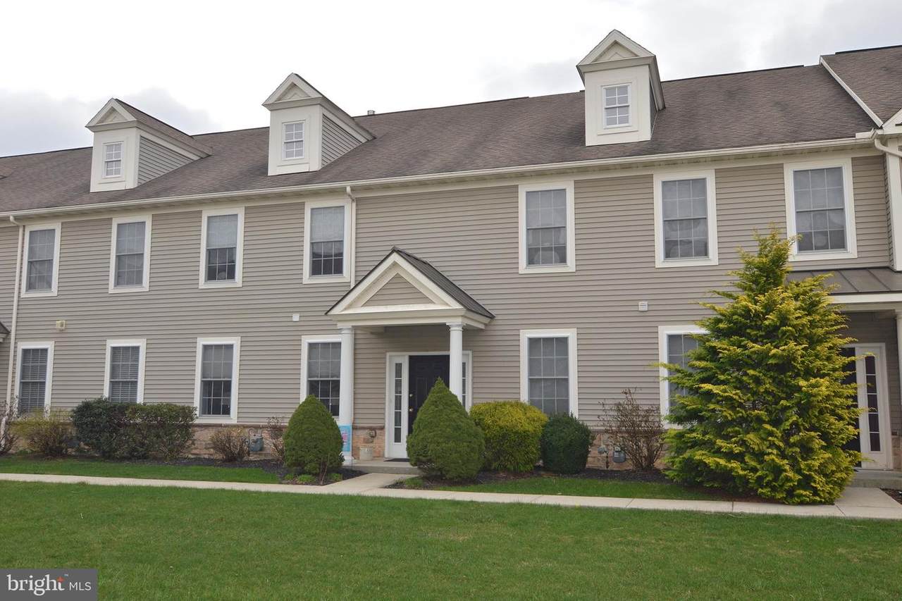 205 Springmont Drive - Photo 1