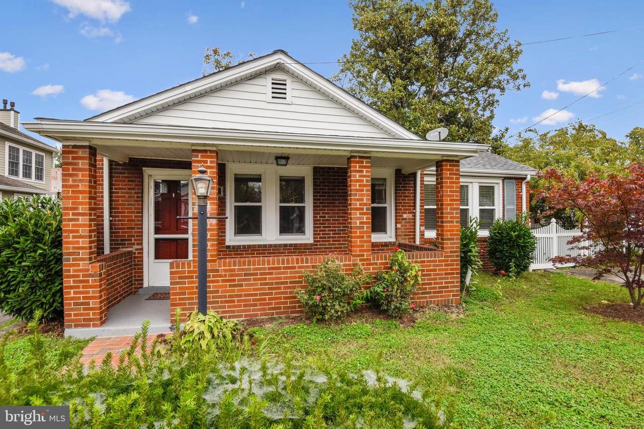 214 Monroe Avenue - Photo 1