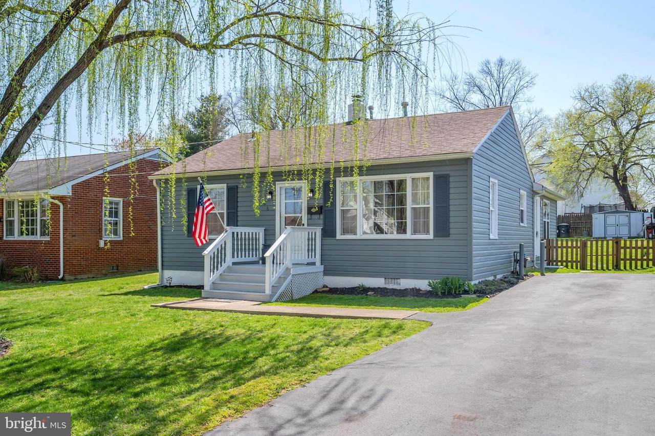 106 Hillcrest Drive - Photo 1